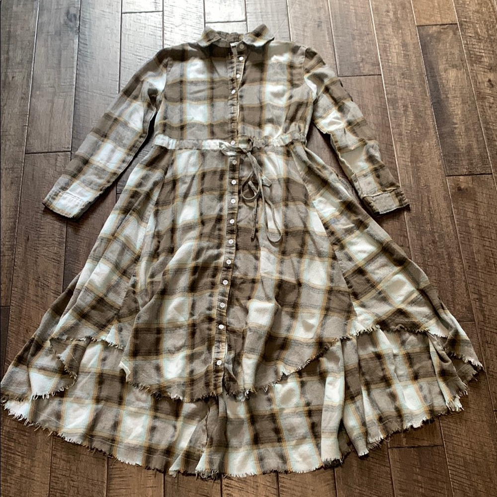 JODIFL Brown and White Pleated Flannel Dress
